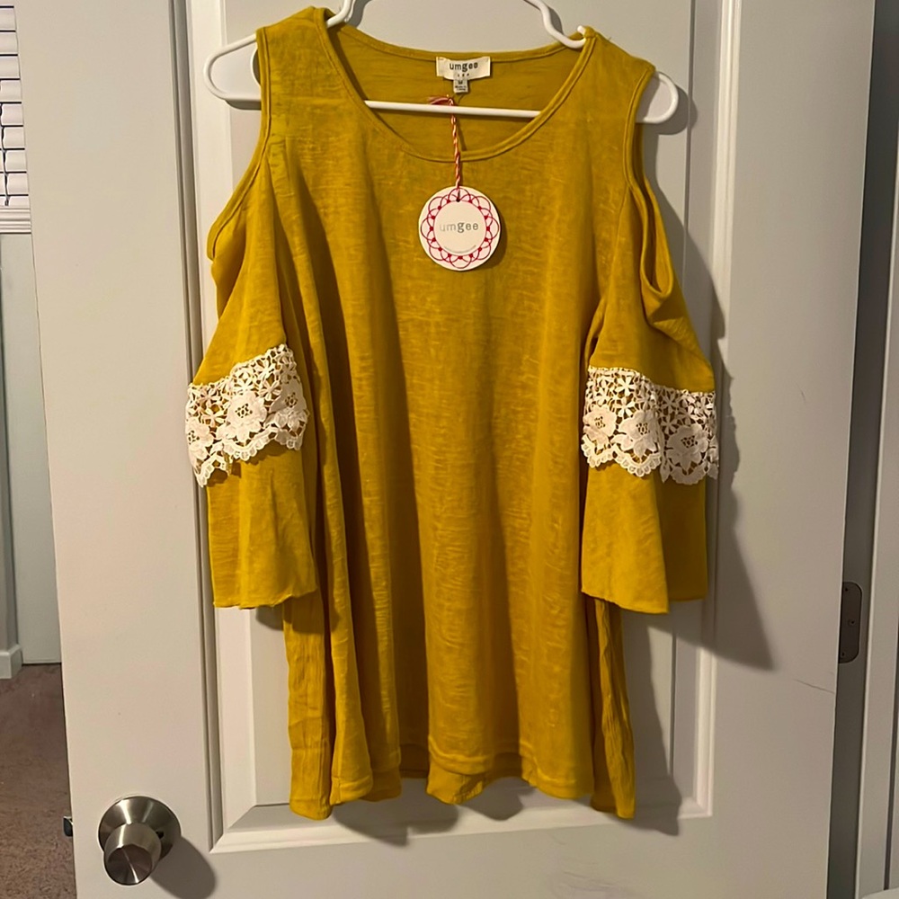 NWT umgee blouse